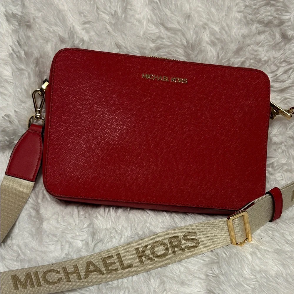 Michael Kors Bold Red Crossbody Bag - Picture 2 of 7